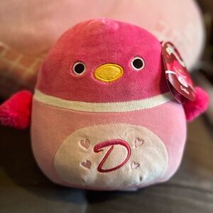 Della pink d valentines 8inch squishmallow